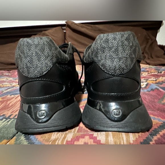 Michael Kors Men’s Sneakers Size US 10.5 - Picture 5 of 9